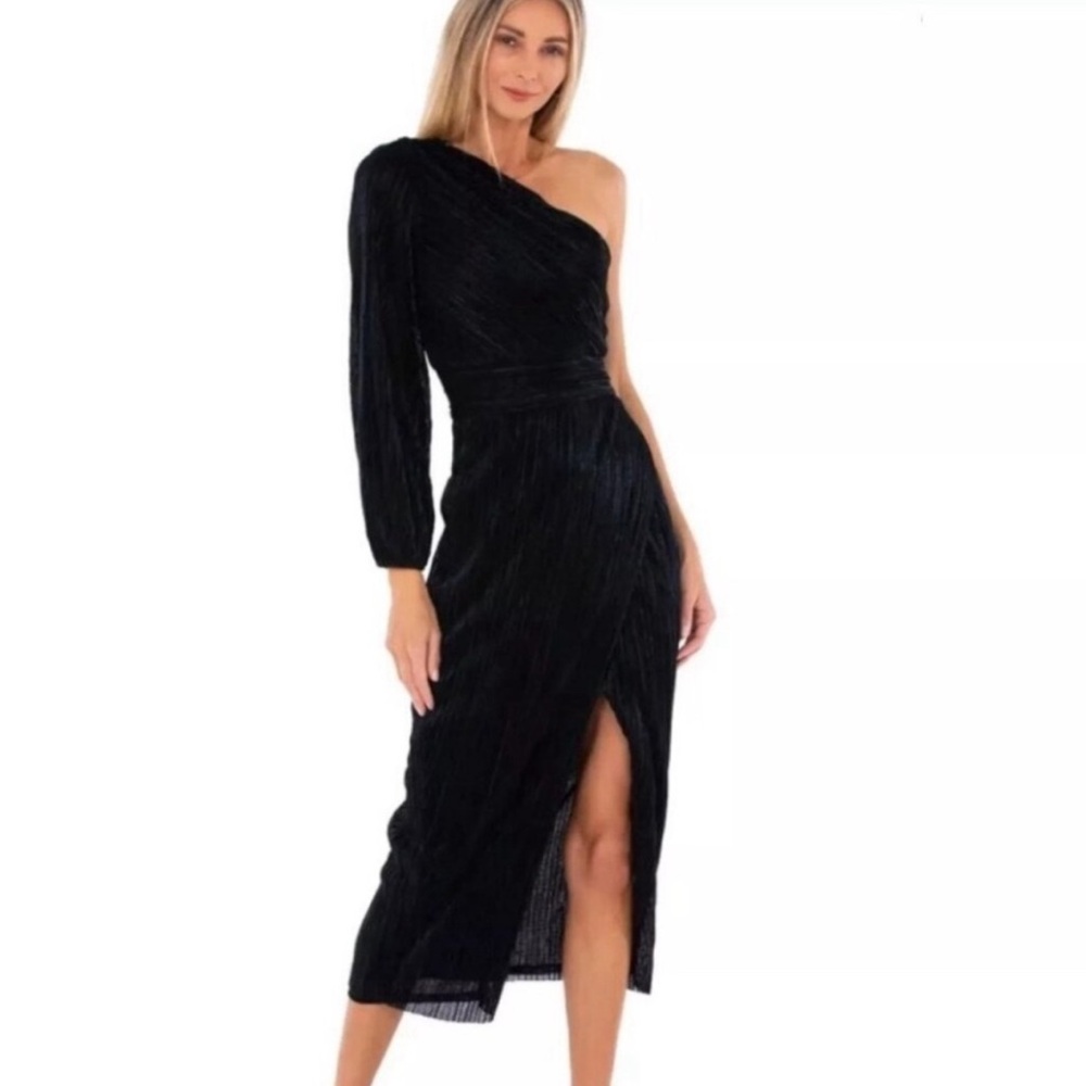 Saylor black dress